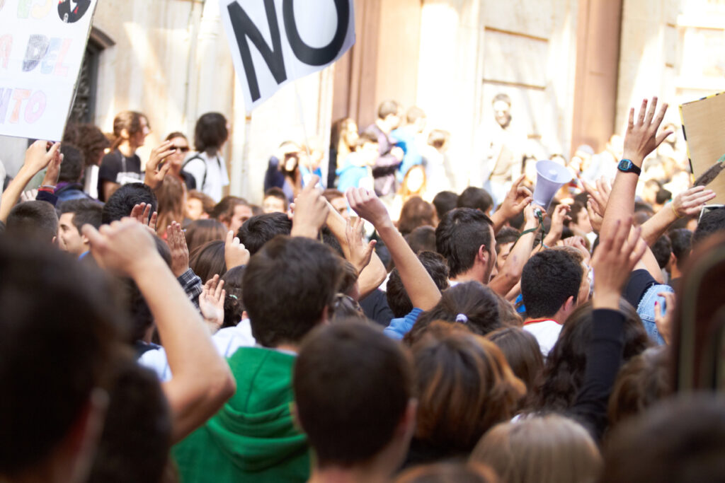 Met backtrack and admit misleading Extinction Rebels on protest ban