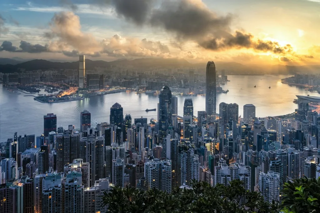 Chinese security law paves way for Hong Kong citizens to come to UK