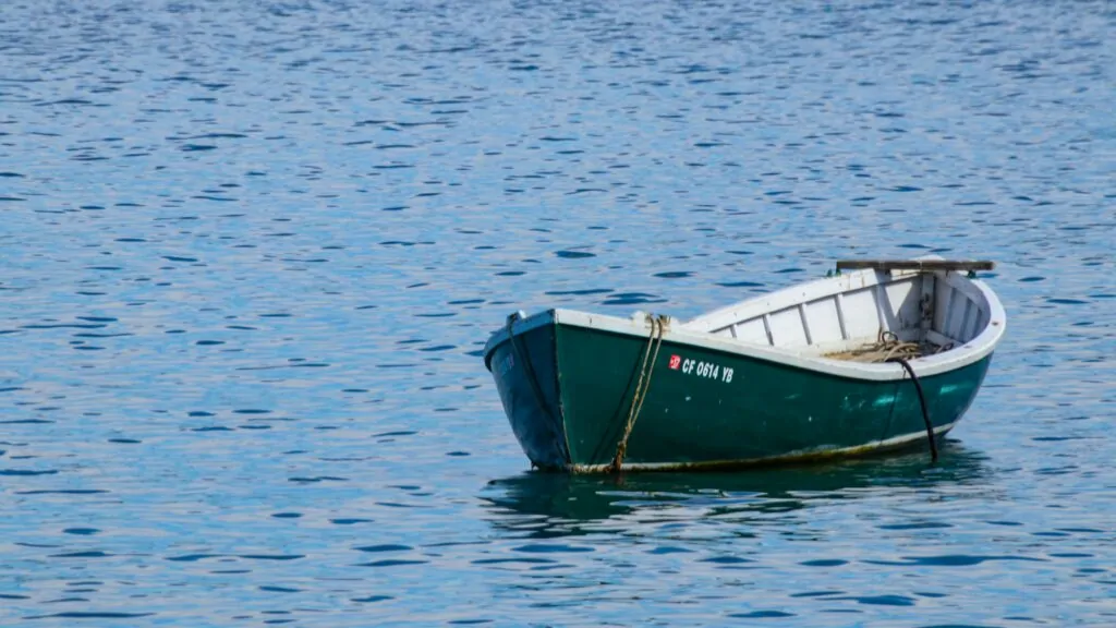 UK plan to use navy to stop migrant crossings is unlawful